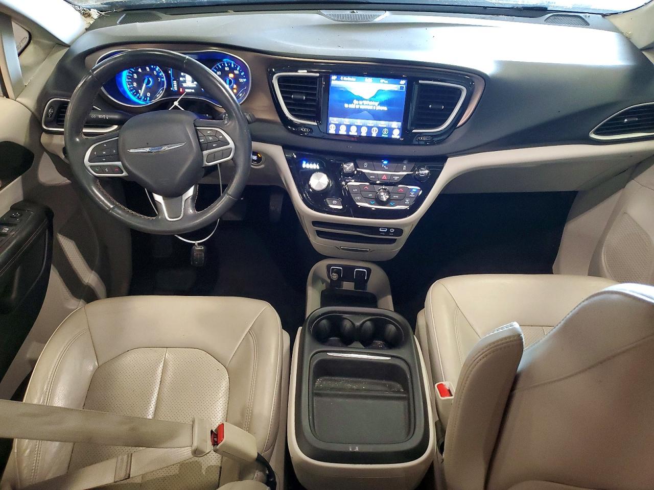 Chrysler Pacifica Touring L