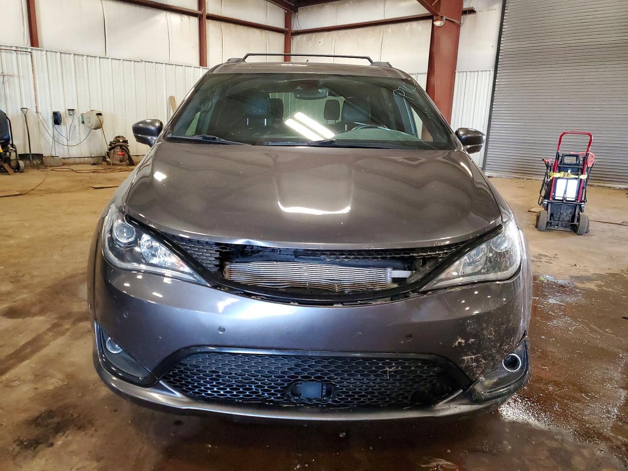 Chrysler Pacifica Touring L