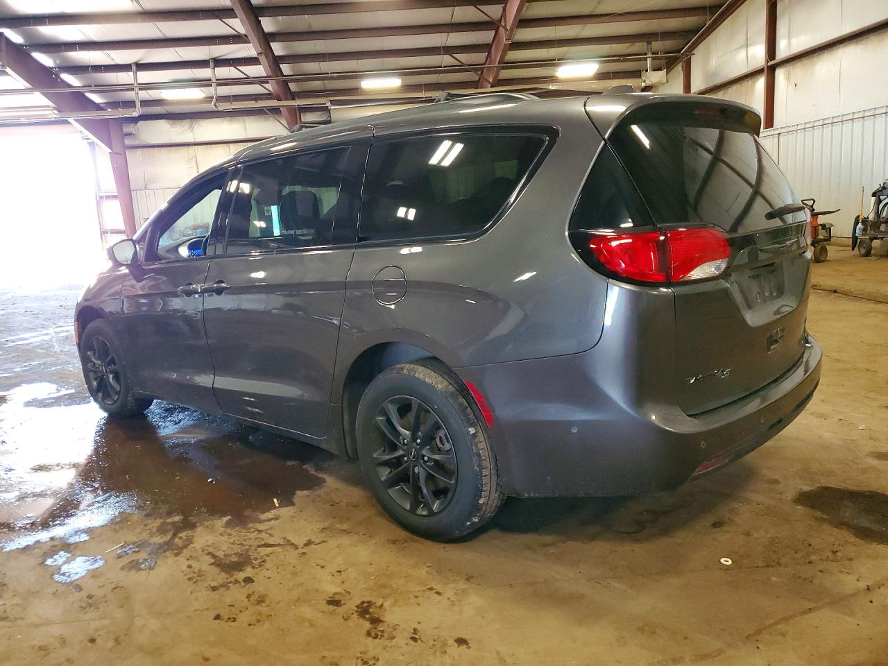 Chrysler Pacifica Touring L