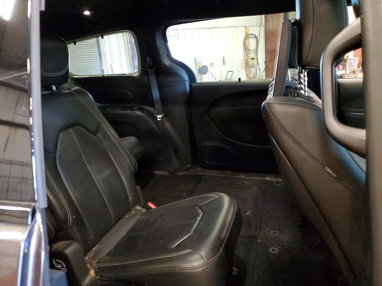 Chrysler Pacifica Touring L