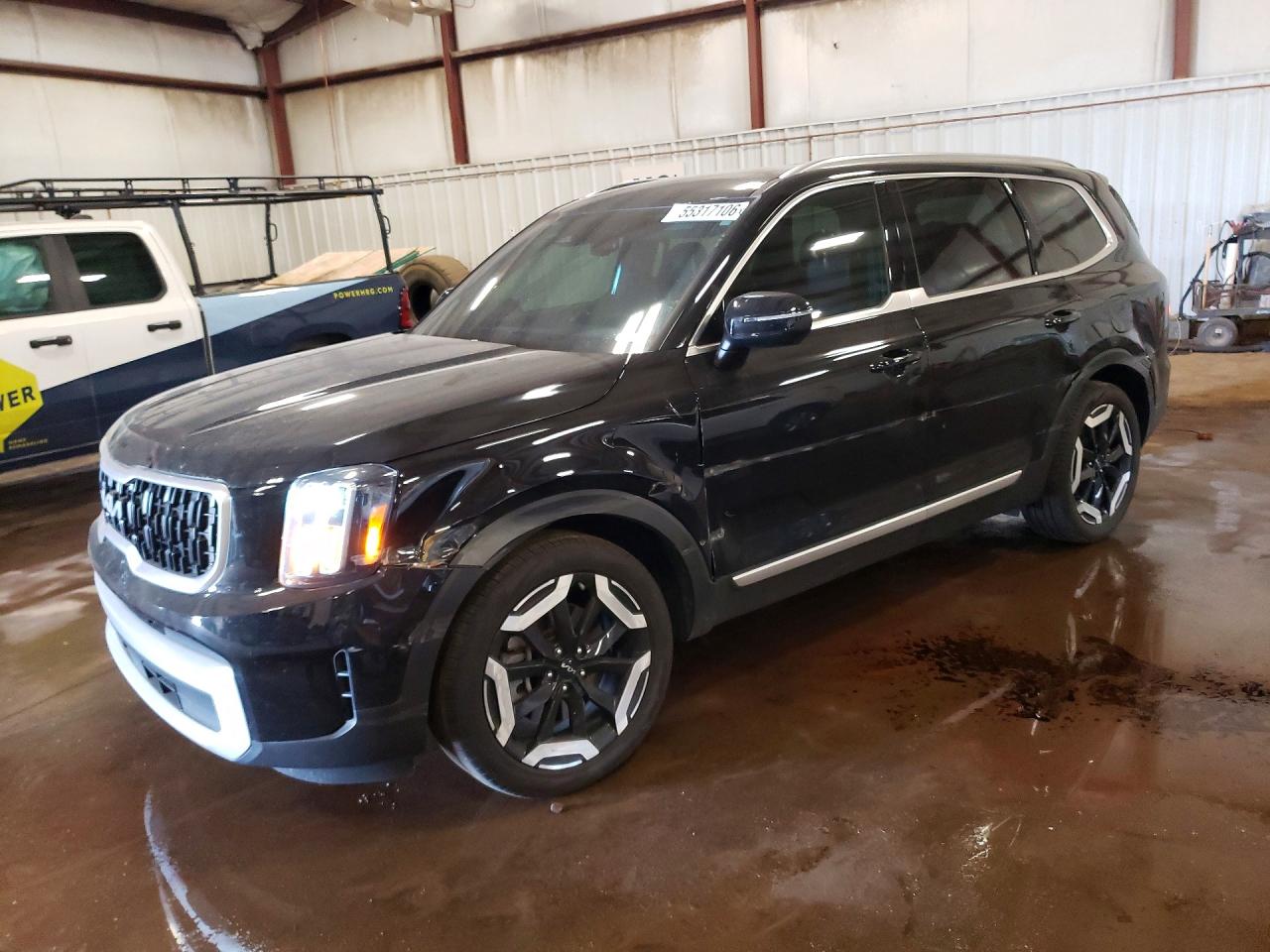 Salvage Kia Telluride Image