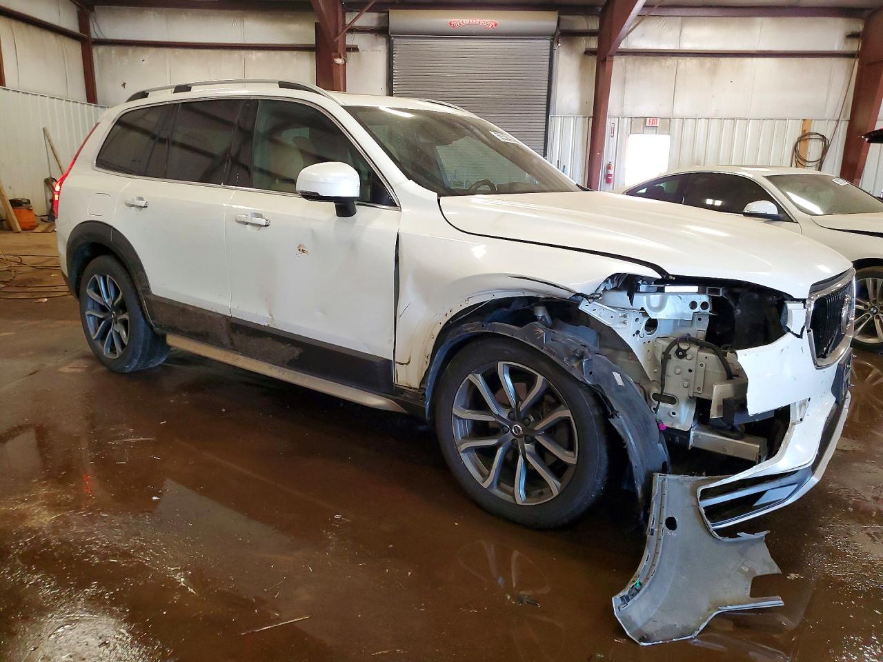 Volvo XC90 T6