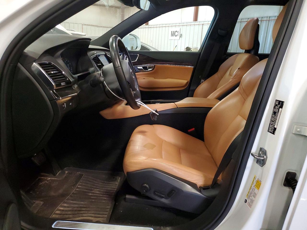 Volvo XC90 T6
