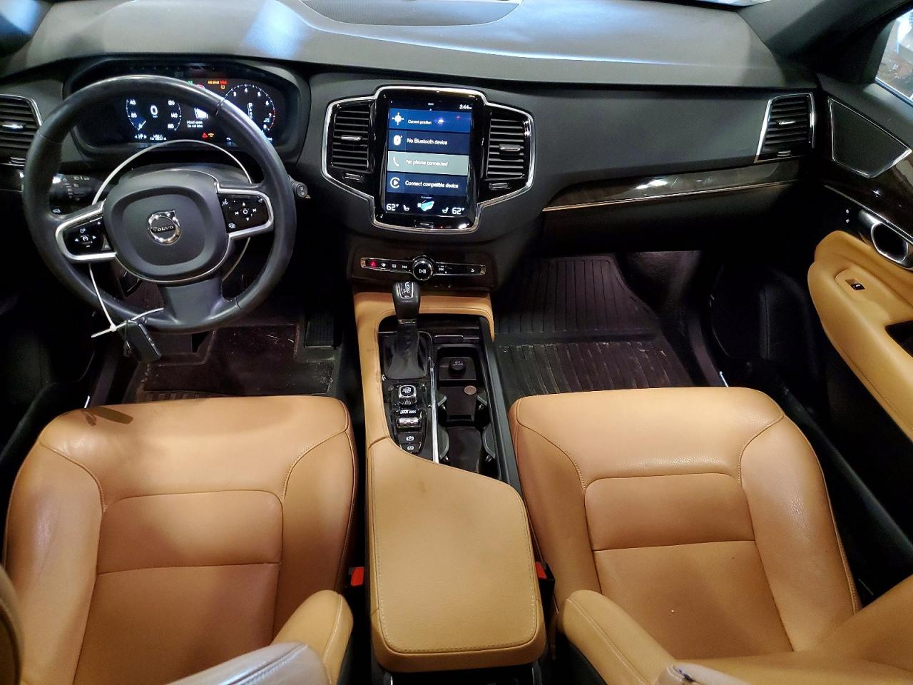 Volvo XC90 T6