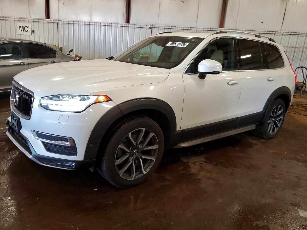 Salvage Volvo XC90 Image