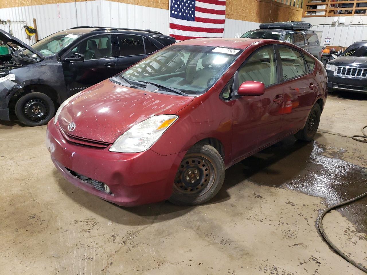 Salvage Toyota Prius Image