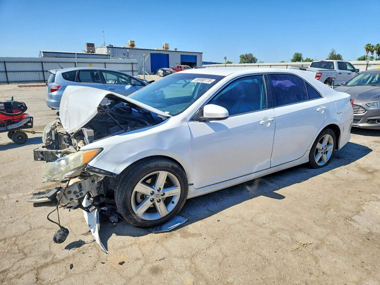 Salvage Toyota Camry Image