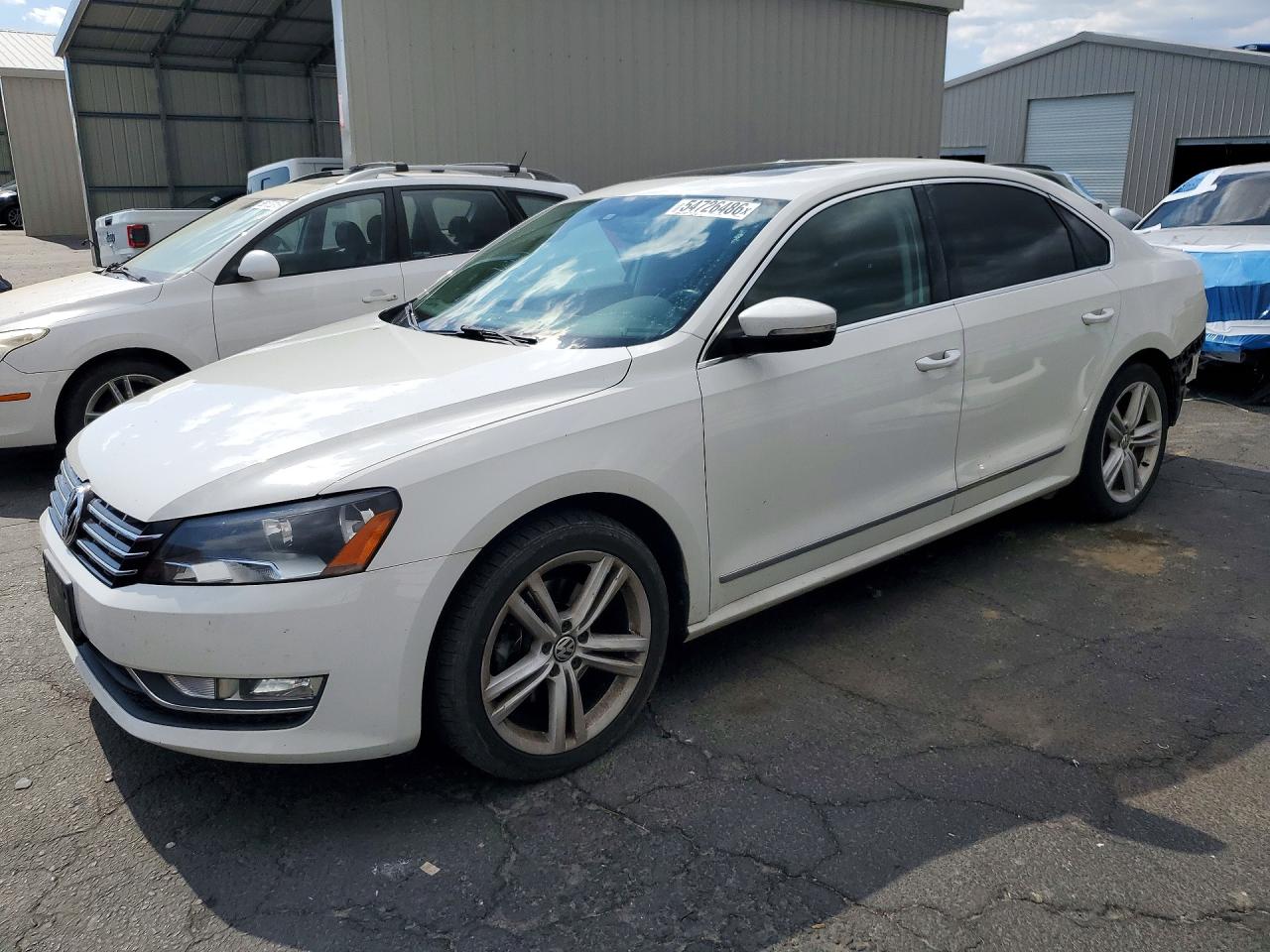 Salvage Volkswagen Passat Image