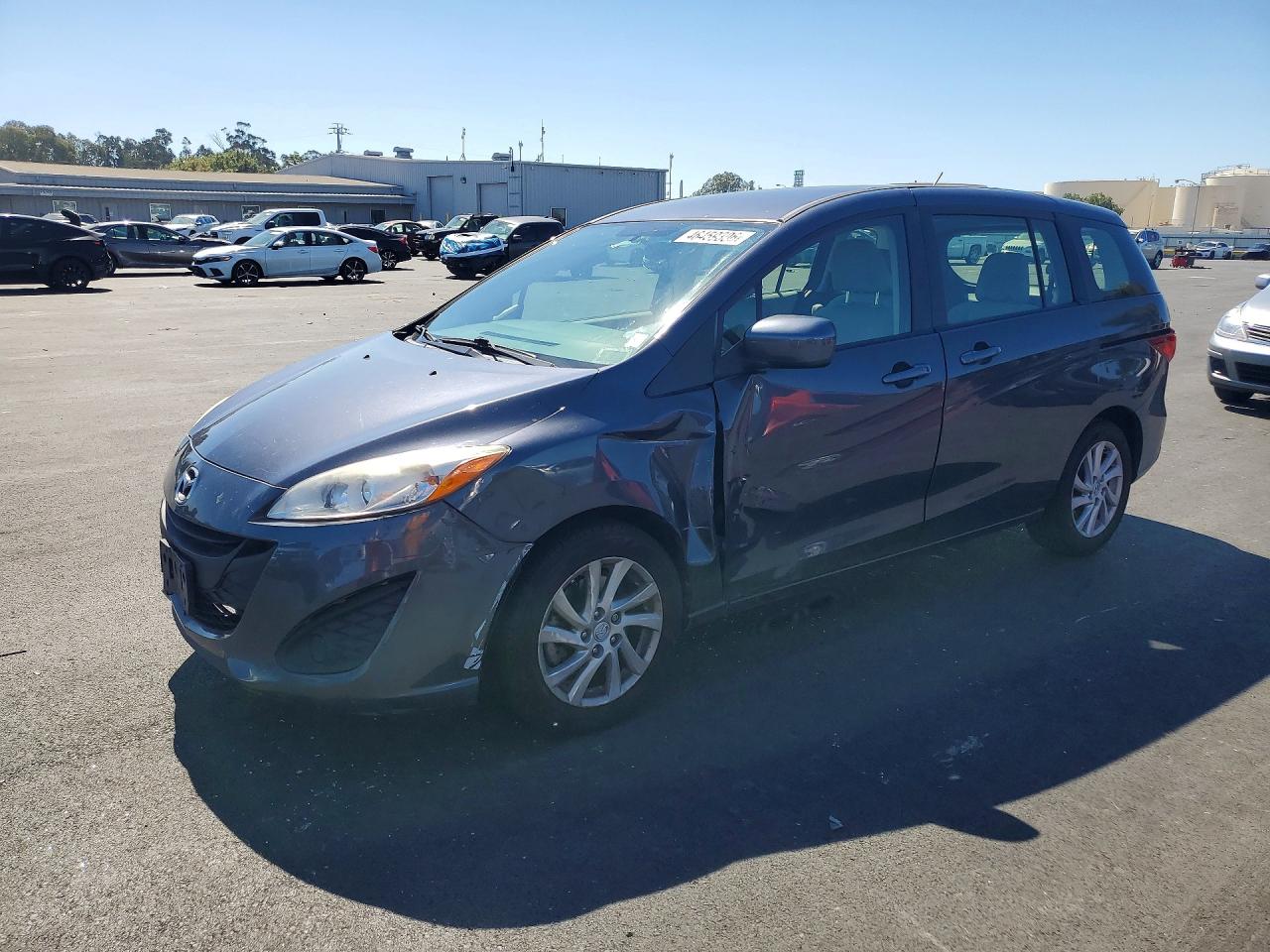 Salvage Mazda 5 Image