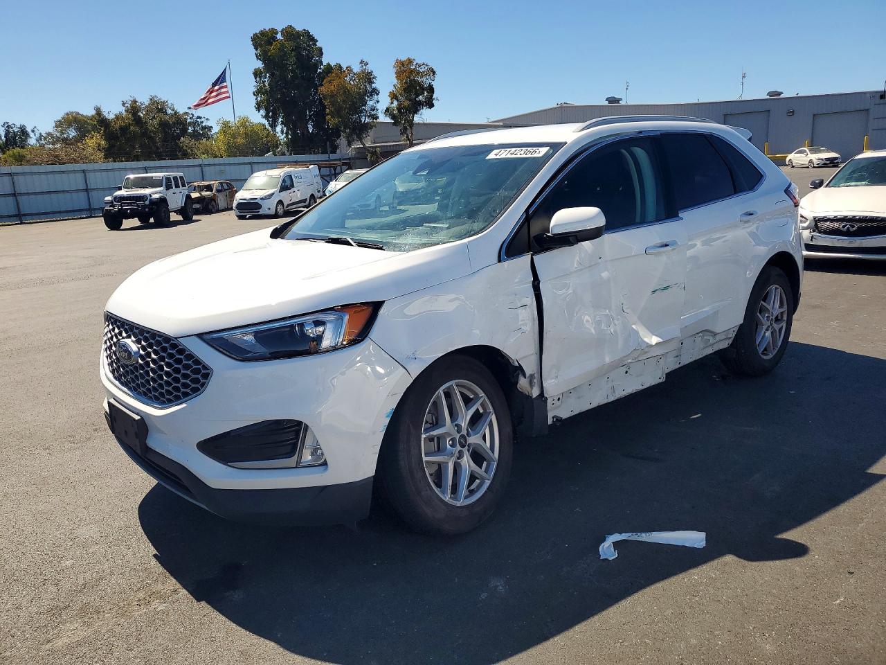 Salvage Ford Edge Image