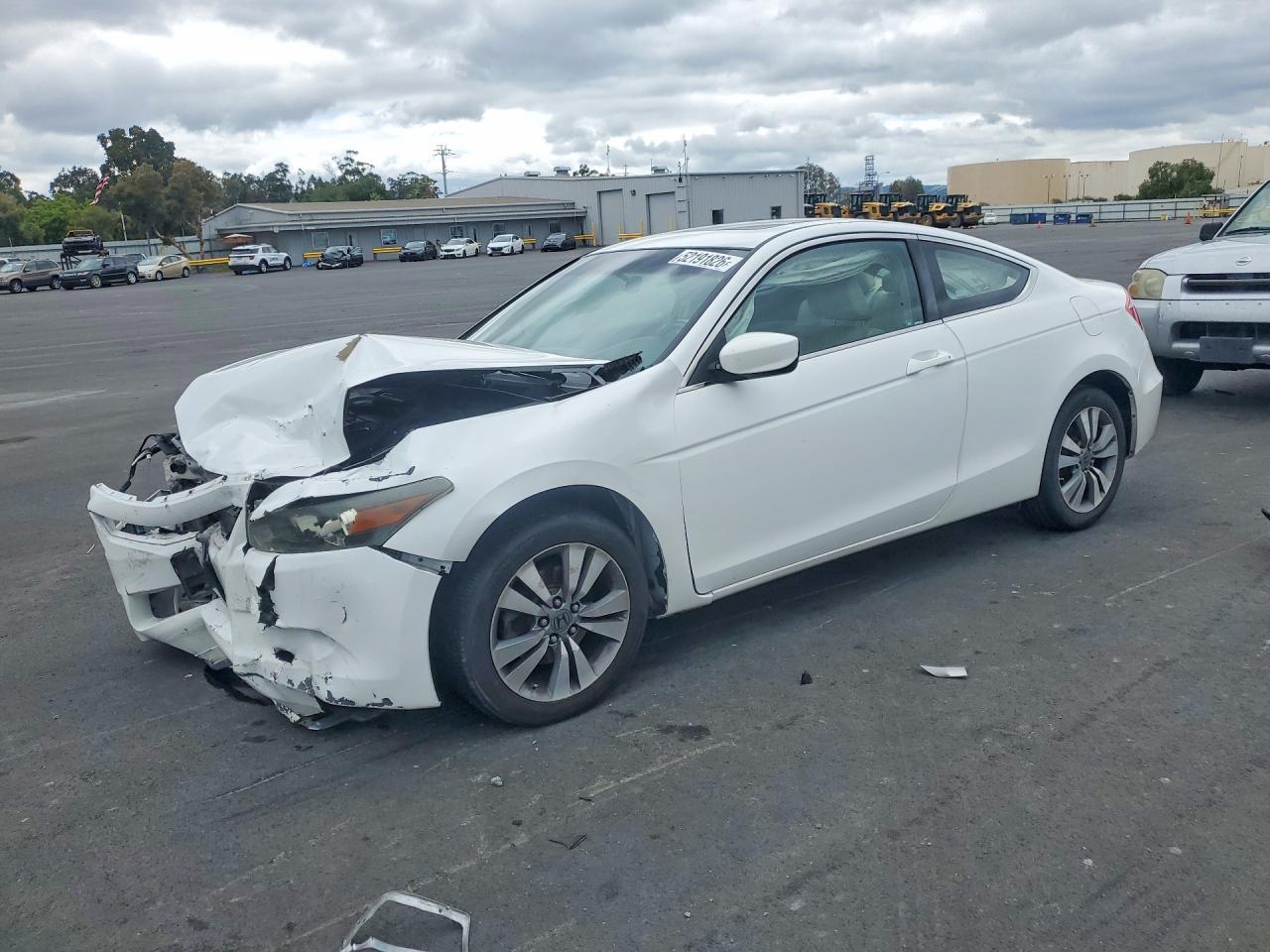 Salvage Honda Accord Image