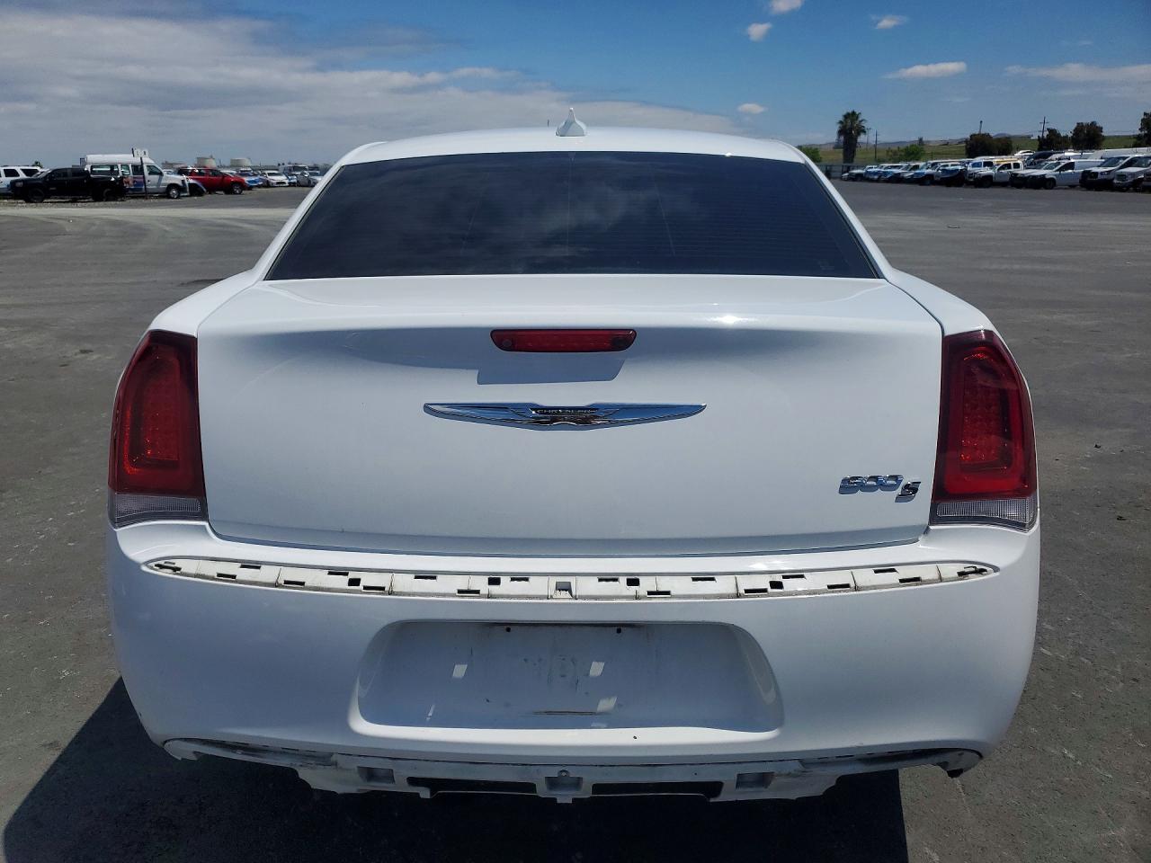 Chrysler 300 S