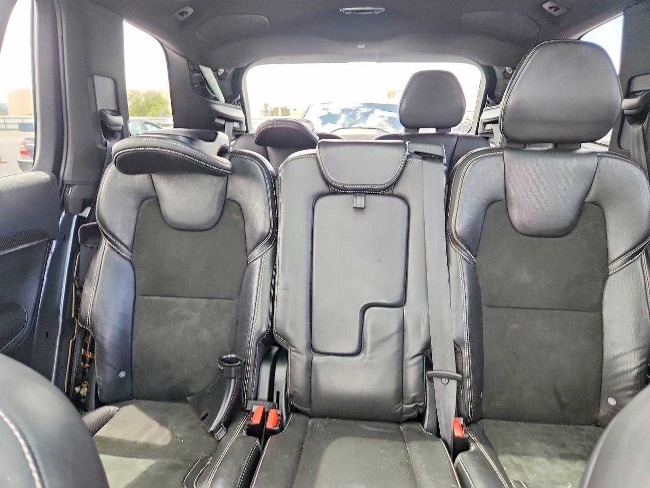 Volvo XC90 T8
