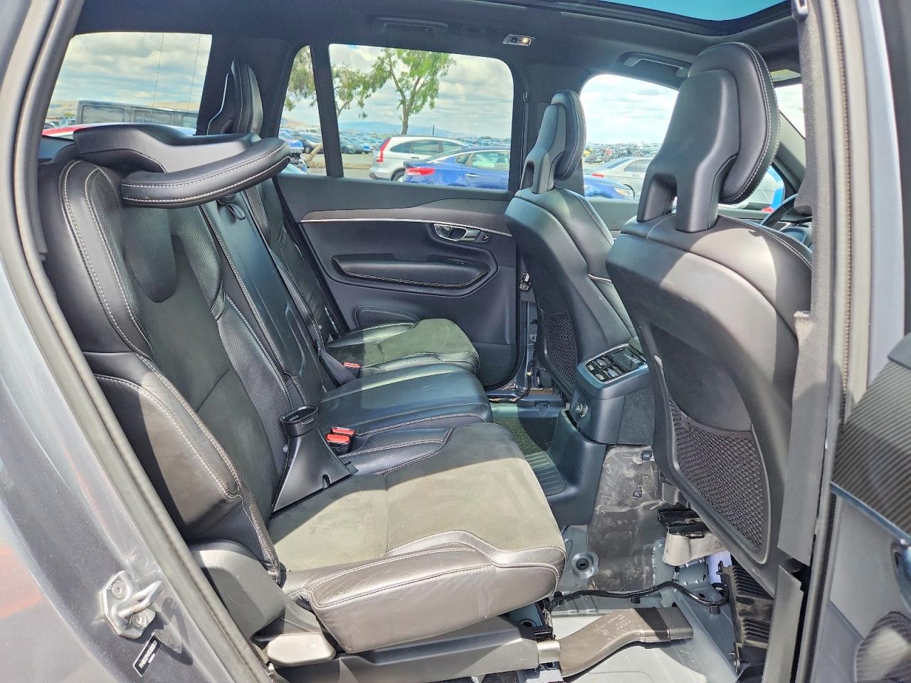 Volvo XC90 T8