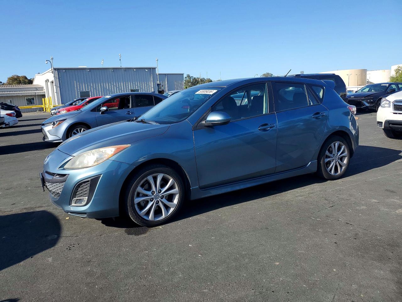 Salvage Mazda Mazda3 Image