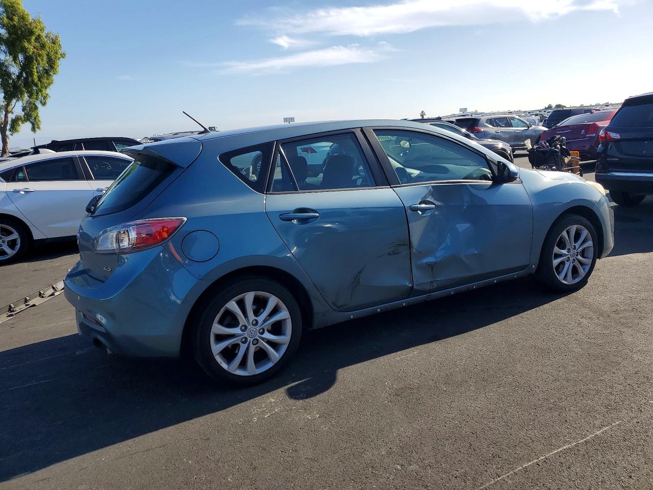 Mazda Mazda3 S