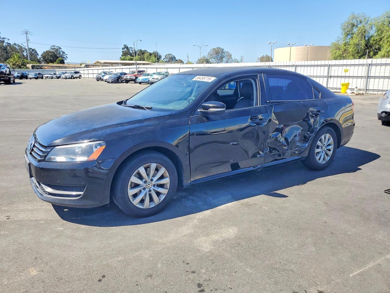 Salvage Volkswagen Passat Image