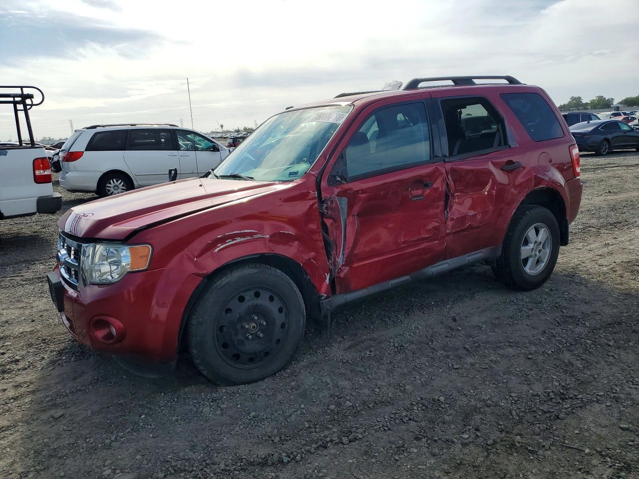 Salvage Ford Escape Image