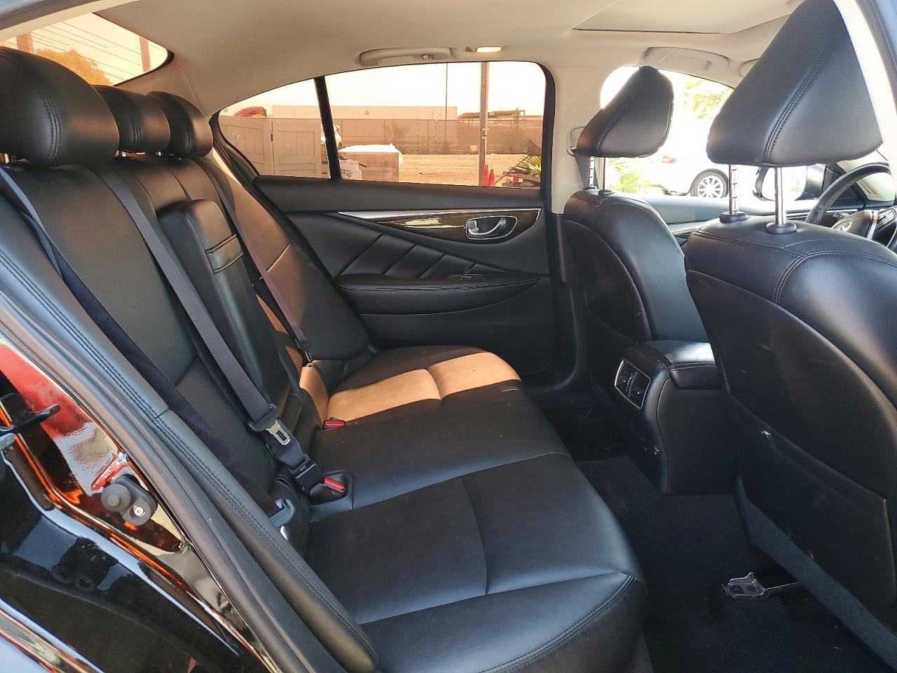 INFINITI Q50 3.0t Luxe