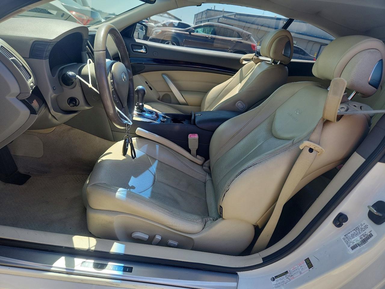 INFINITI G37 Base
