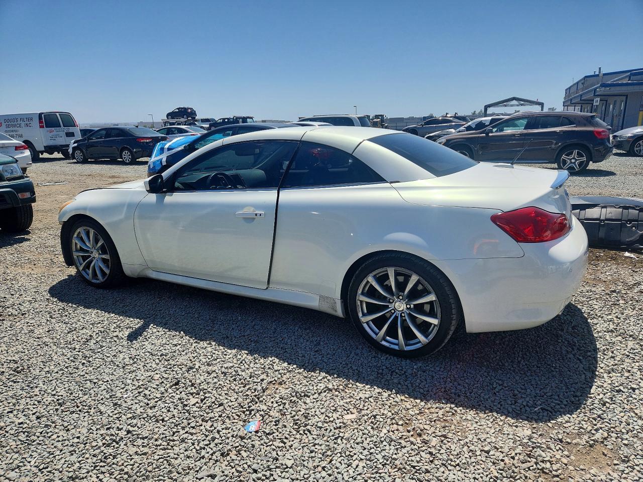INFINITI G37 Base
