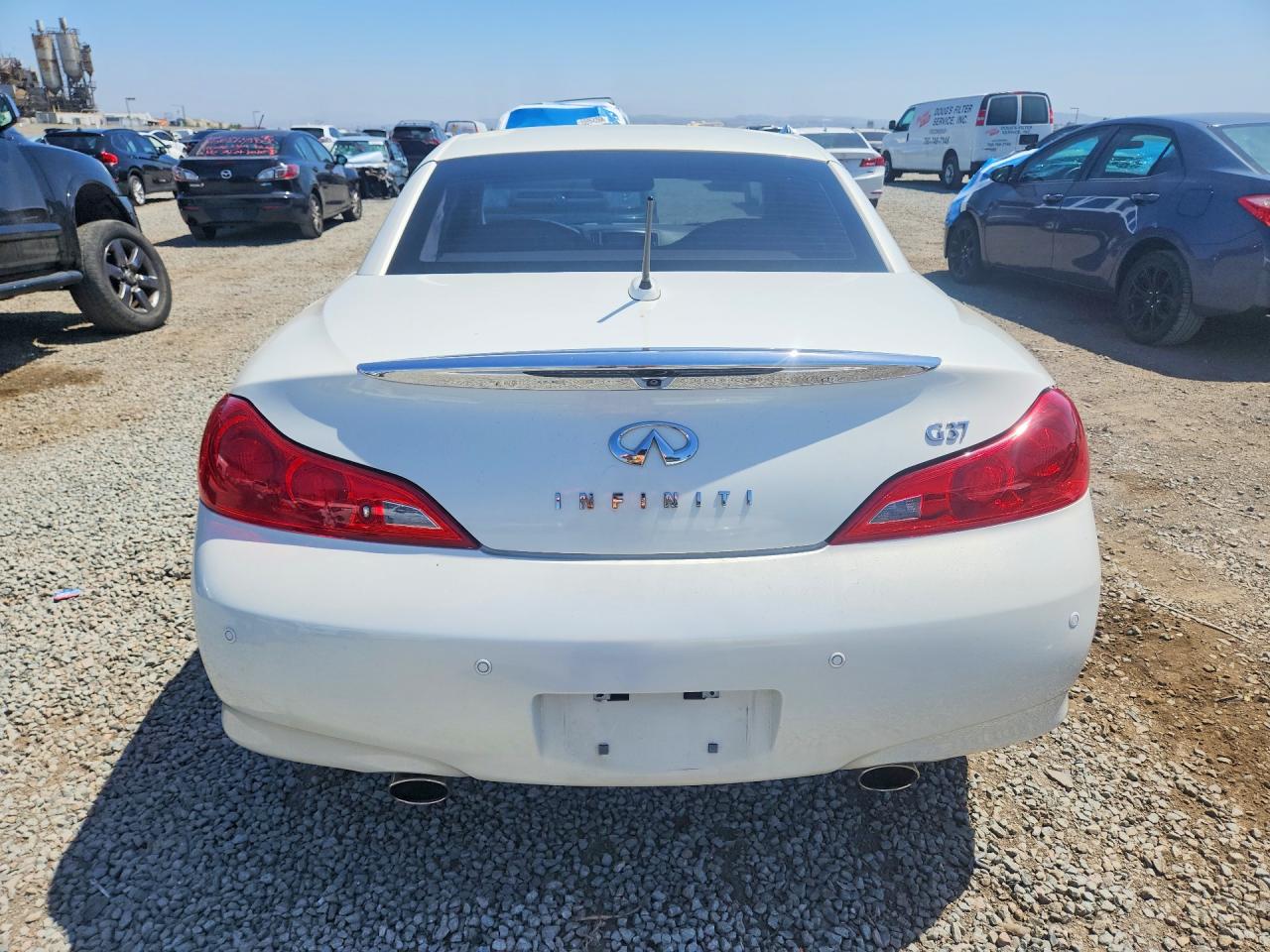 INFINITI G37 Base