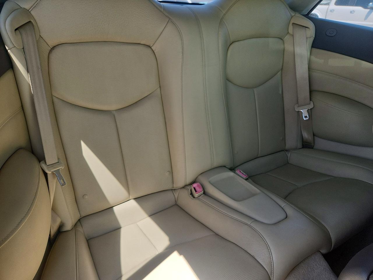 INFINITI G37 Base