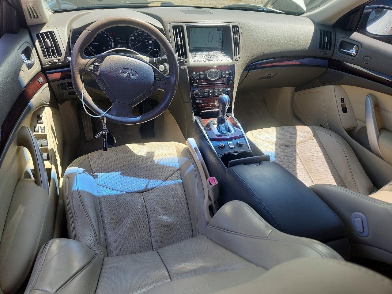 INFINITI G37 Base