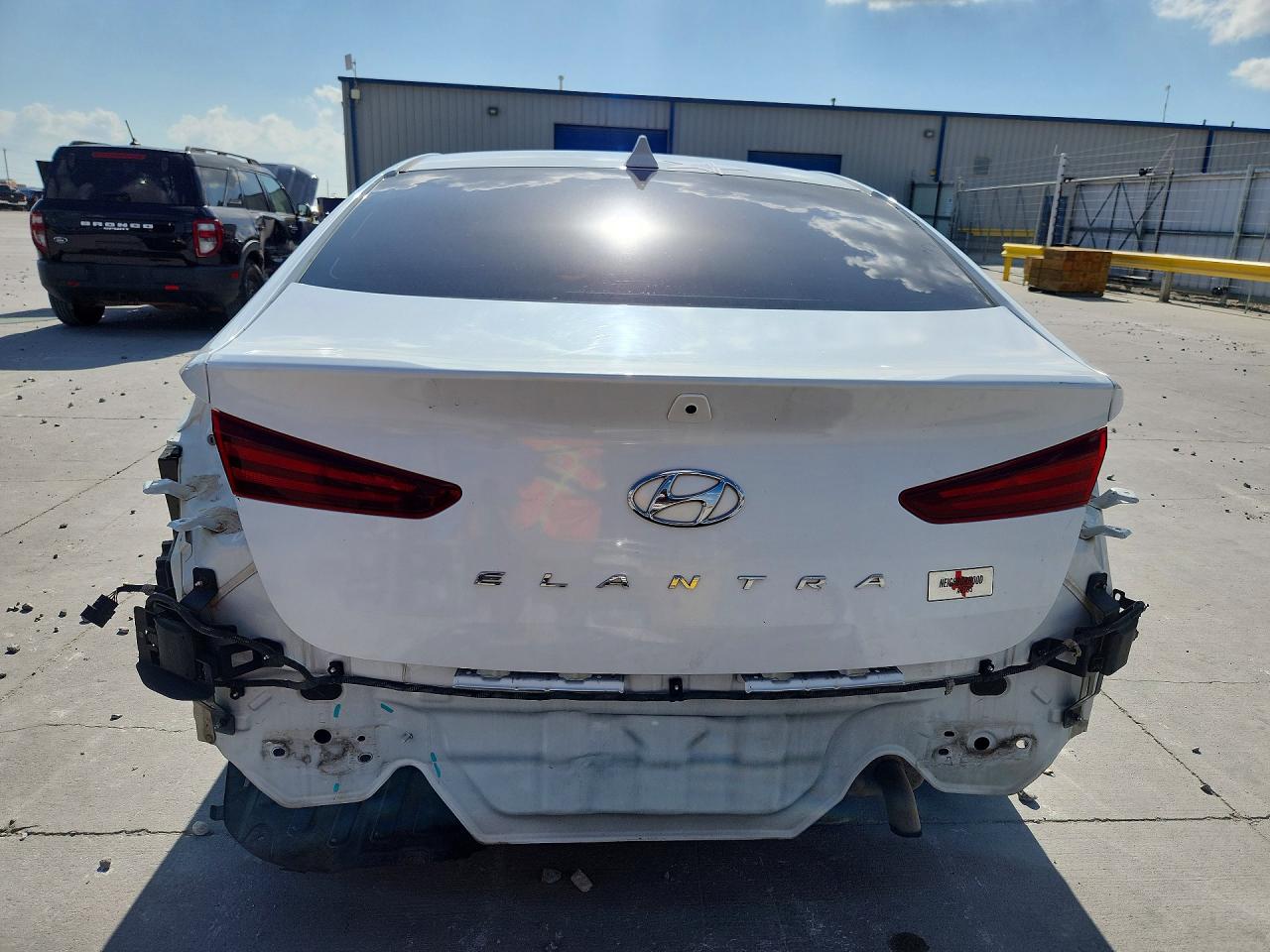 Hyundai ELANTRA Sel