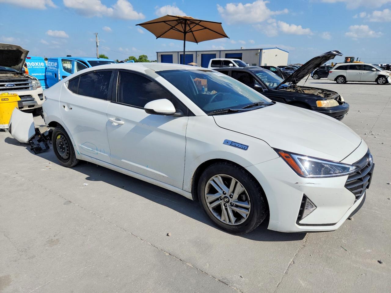 Hyundai ELANTRA Sel