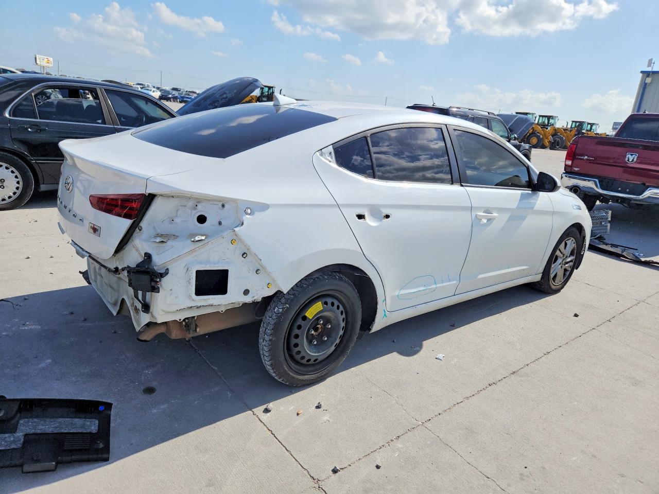 Hyundai ELANTRA Sel