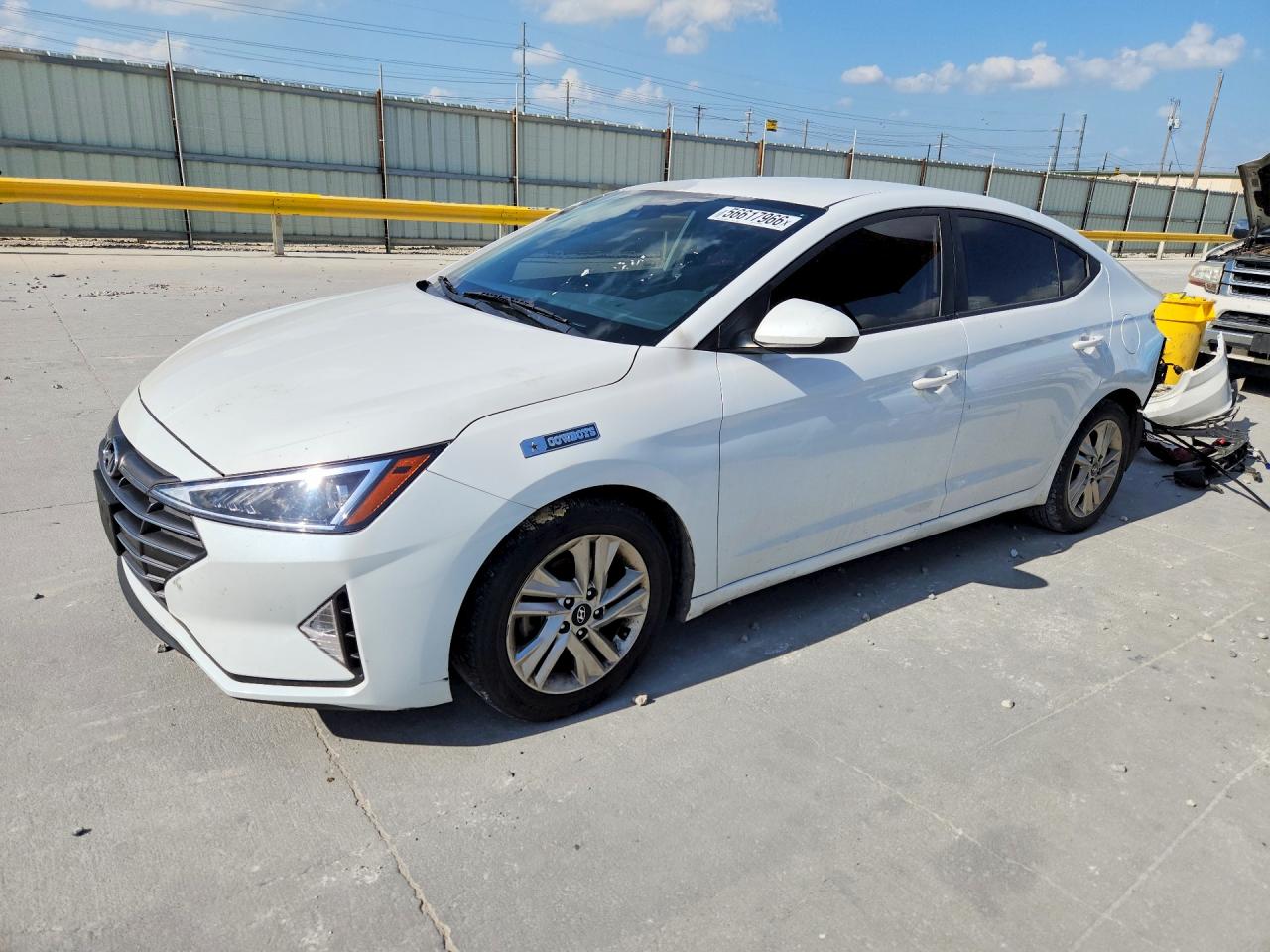 Salvage Hyundai ELANTRA Image