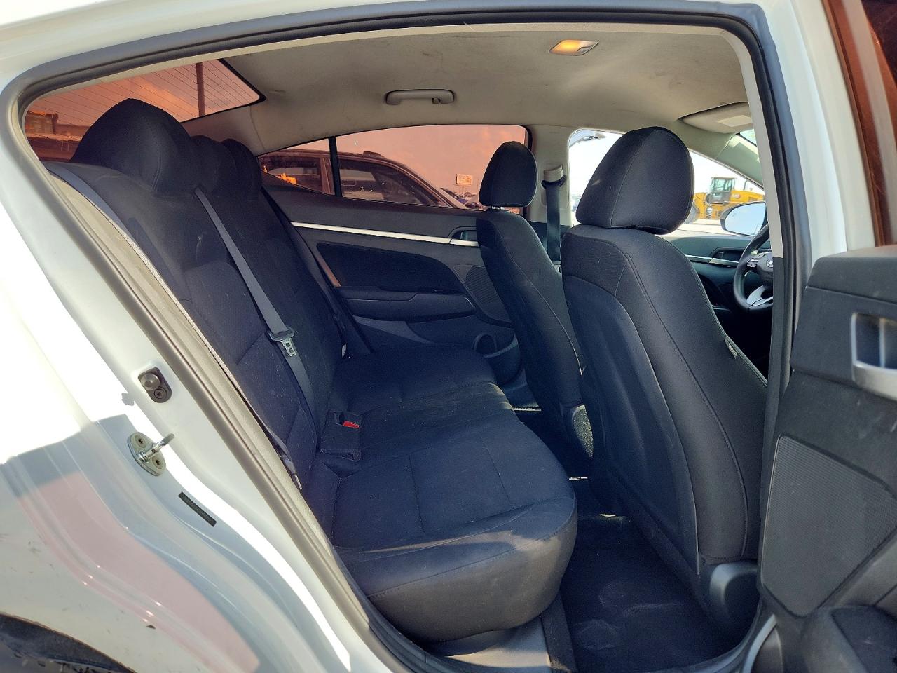 Hyundai ELANTRA Sel