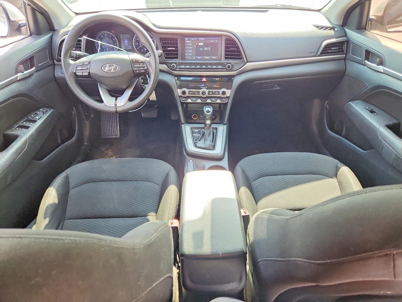 Hyundai ELANTRA Sel