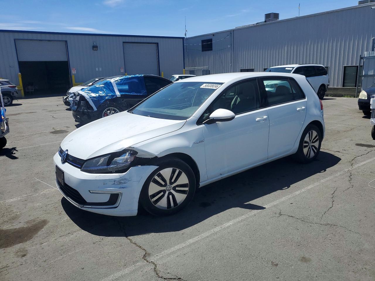 Salvage Volkswagen Golf Image
