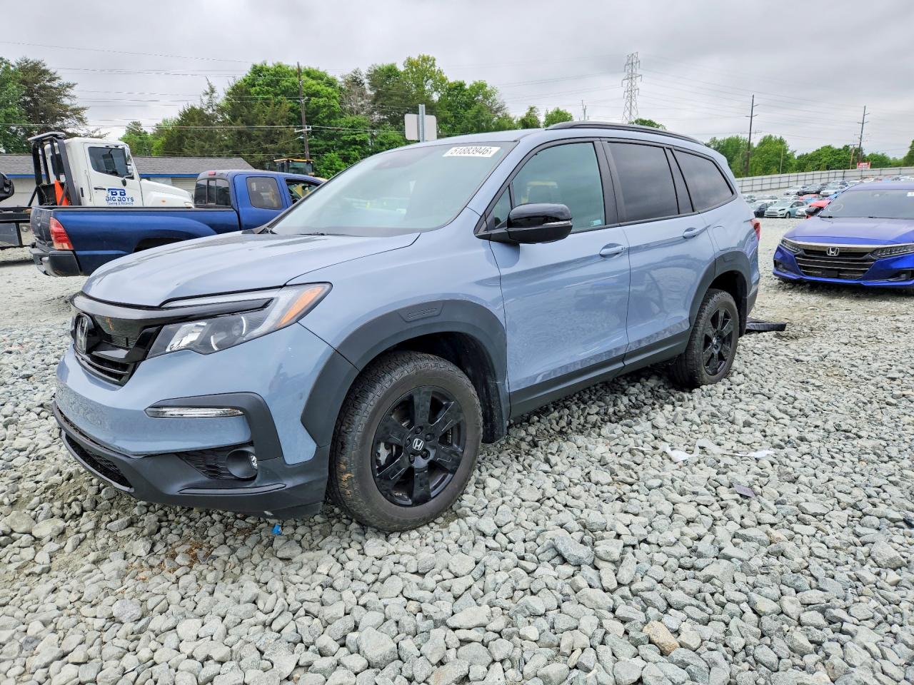 Salvage Honda Pilot Image