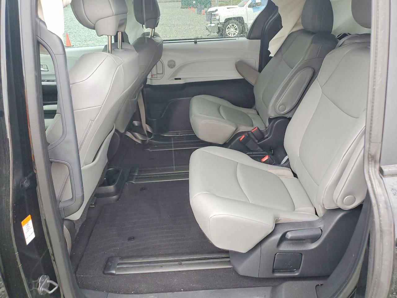 Toyota Sienna Xle 8-passenger