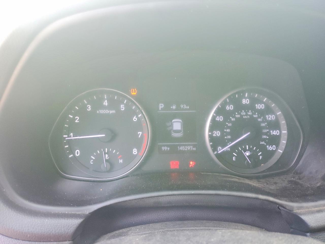 Hyundai ELANTRA Base
