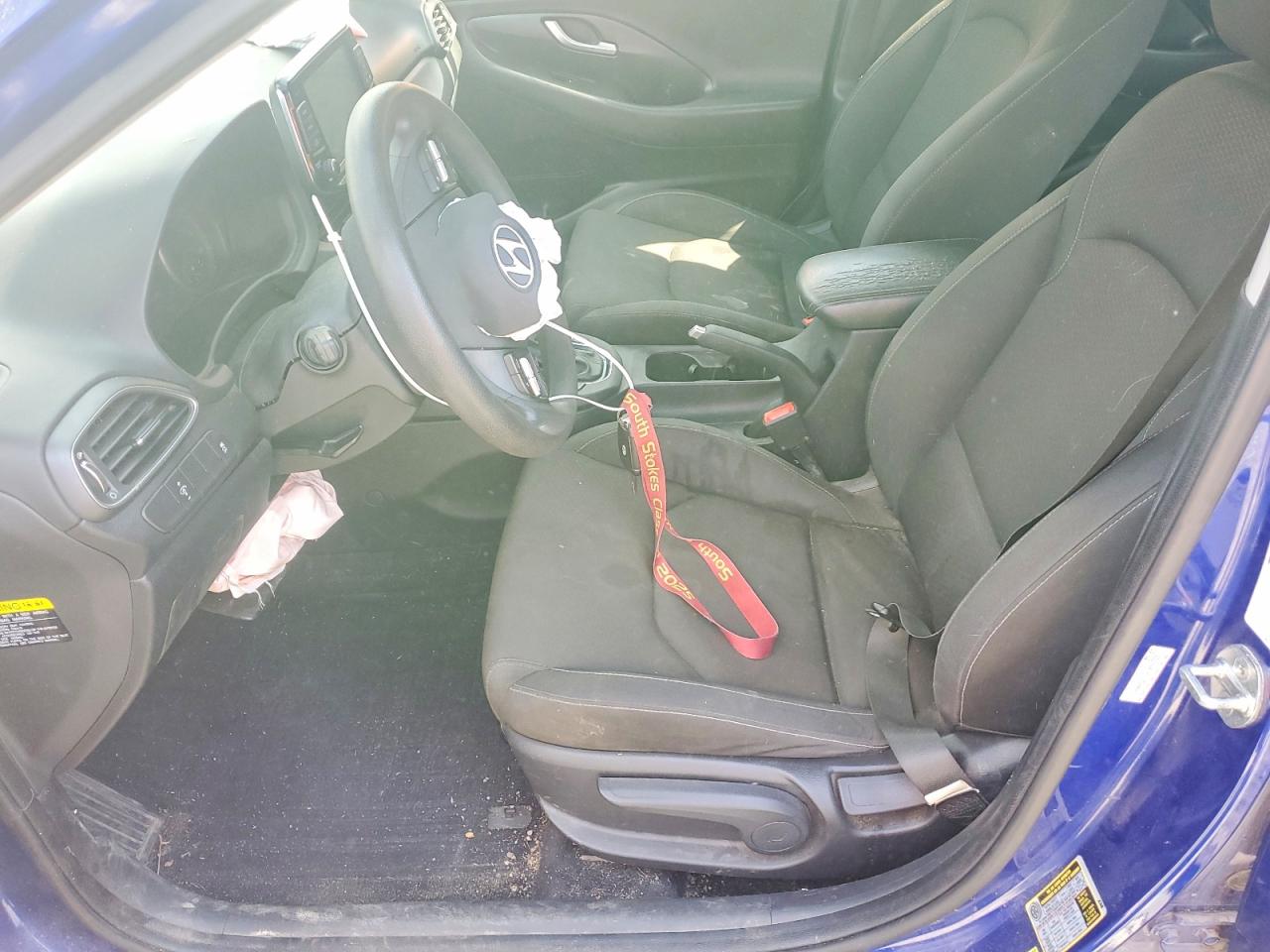 Hyundai ELANTRA Base