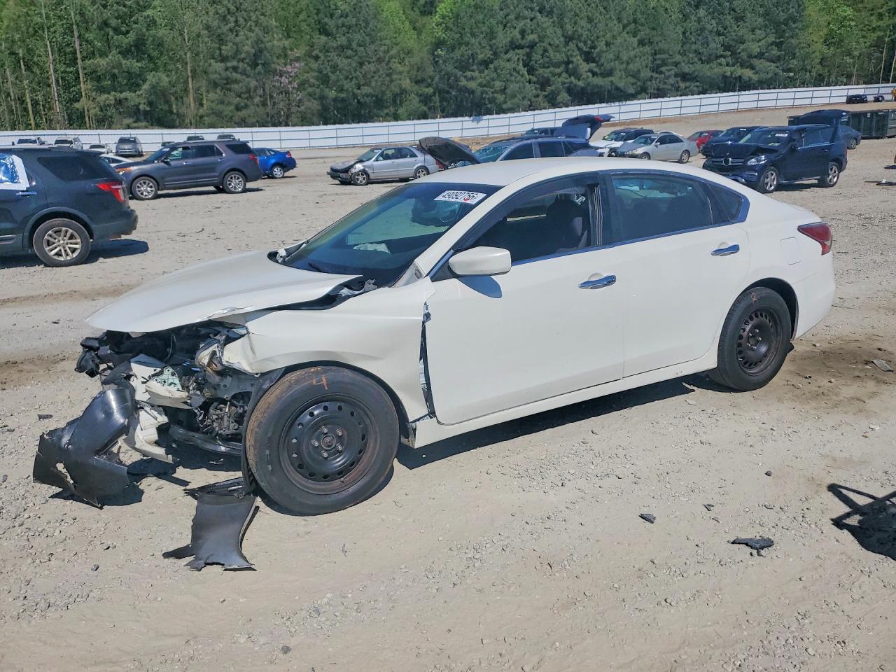 Salvage Nissan Altima Image