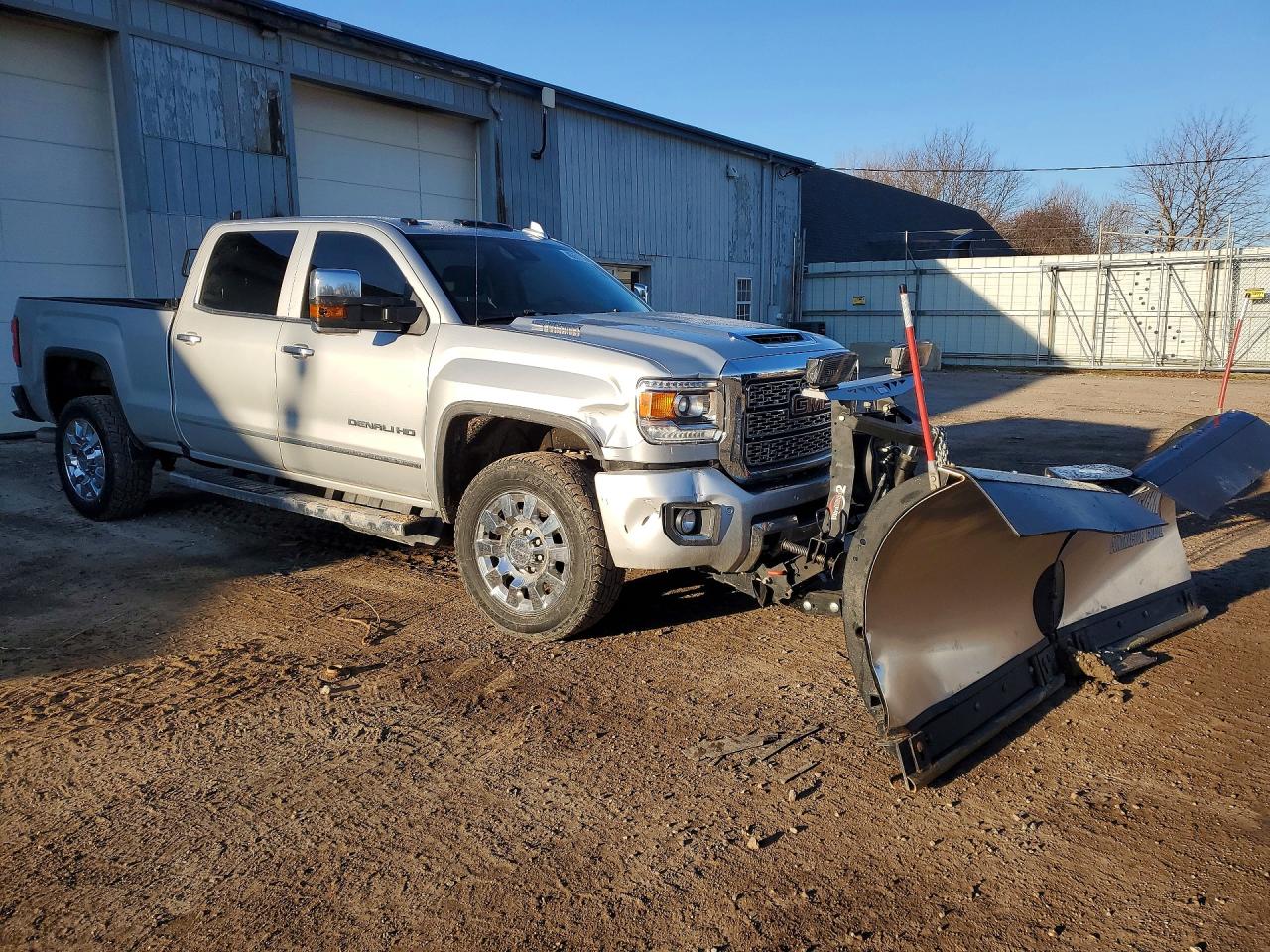 GMC Sierra K2500 Denali