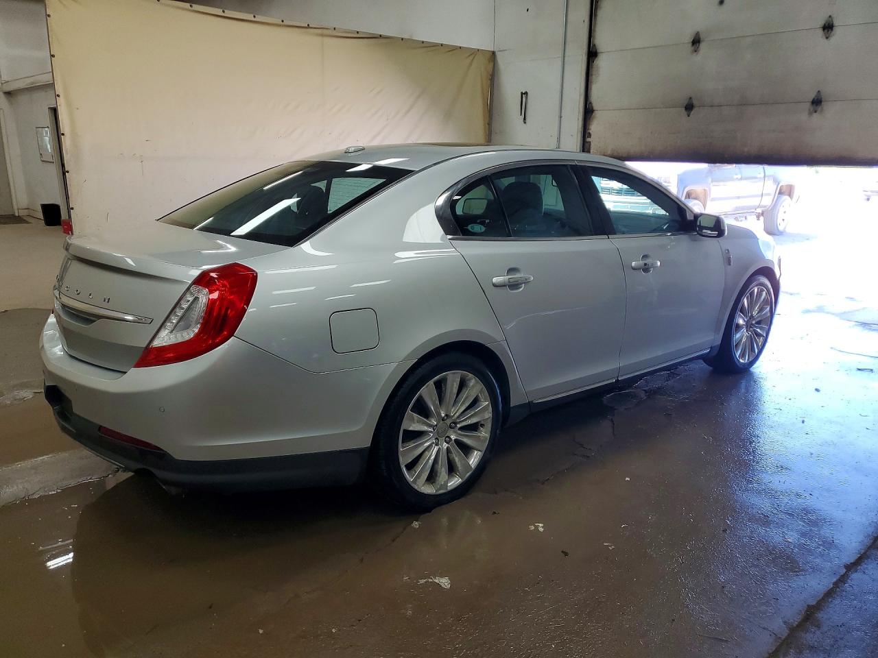 Lincoln MKS