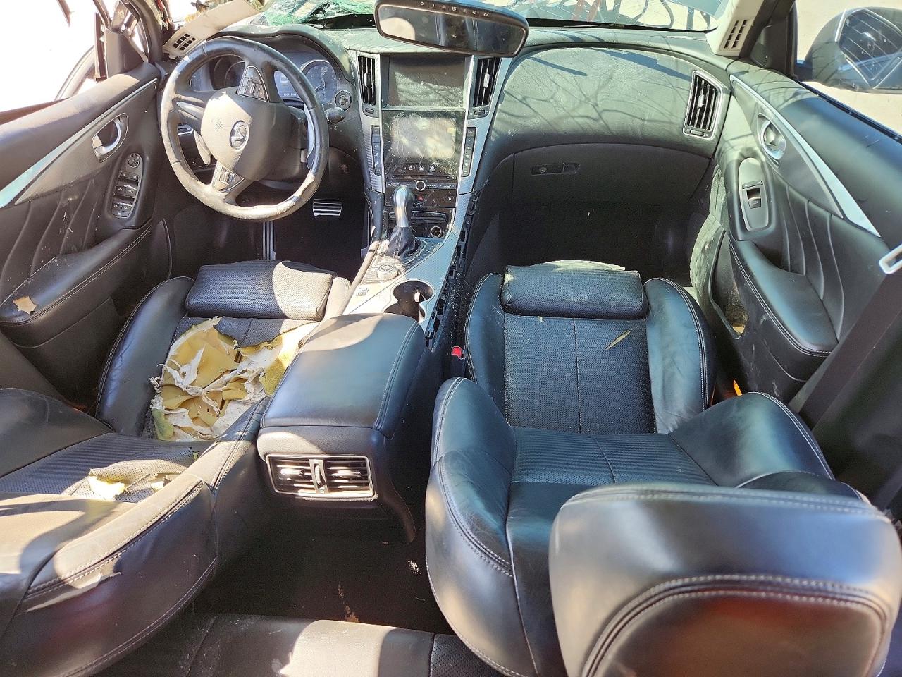 INFINITI Q50 Sport