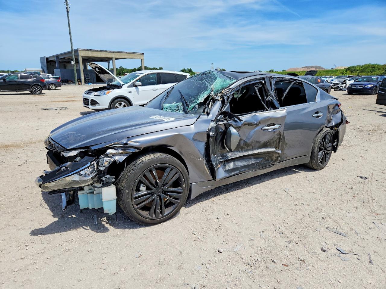 Salvage INFINITI Q50 Image