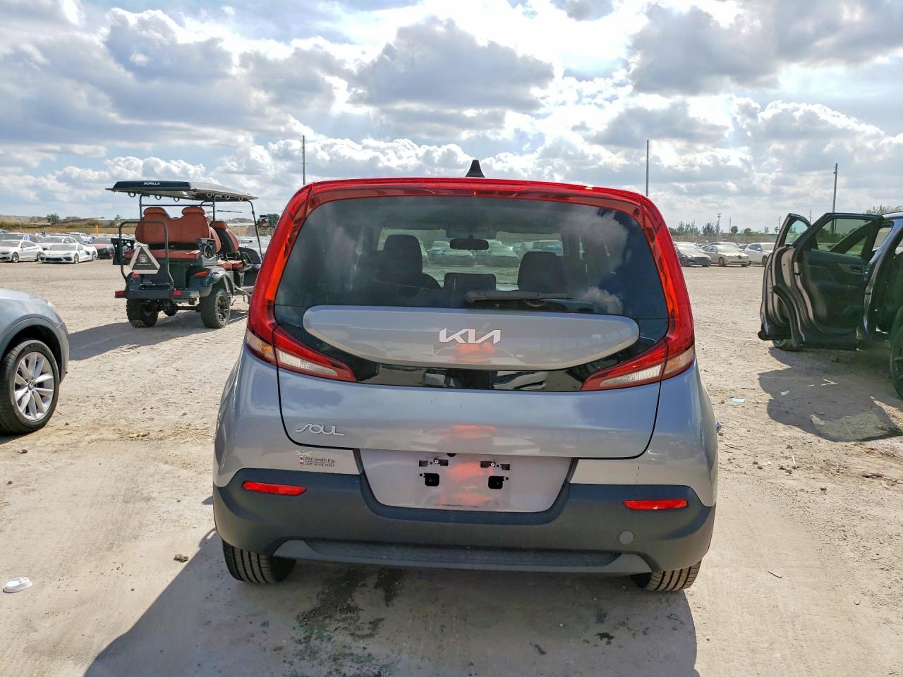 Kia Soul Lx