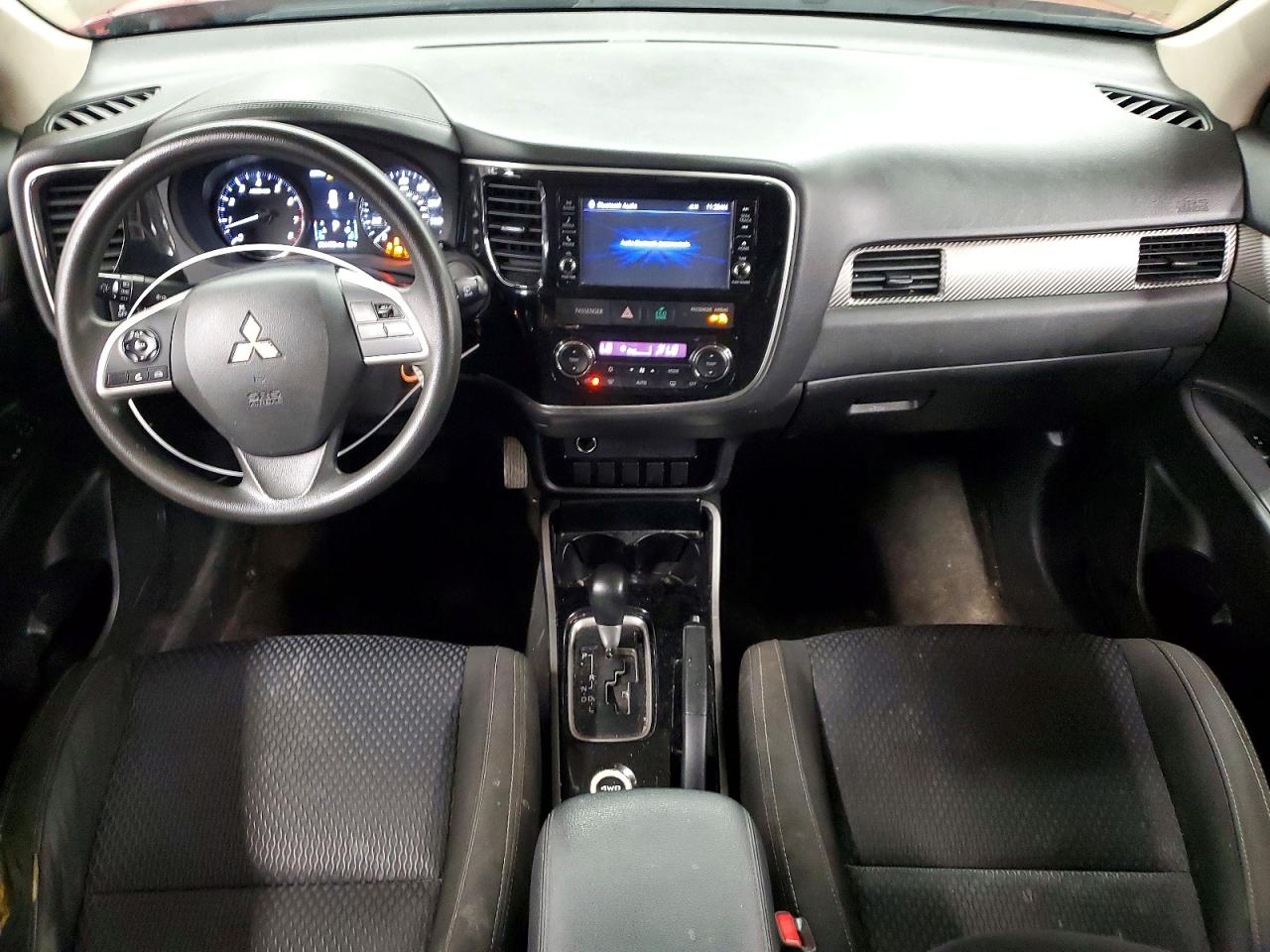 Mitsubishi Outlander Se