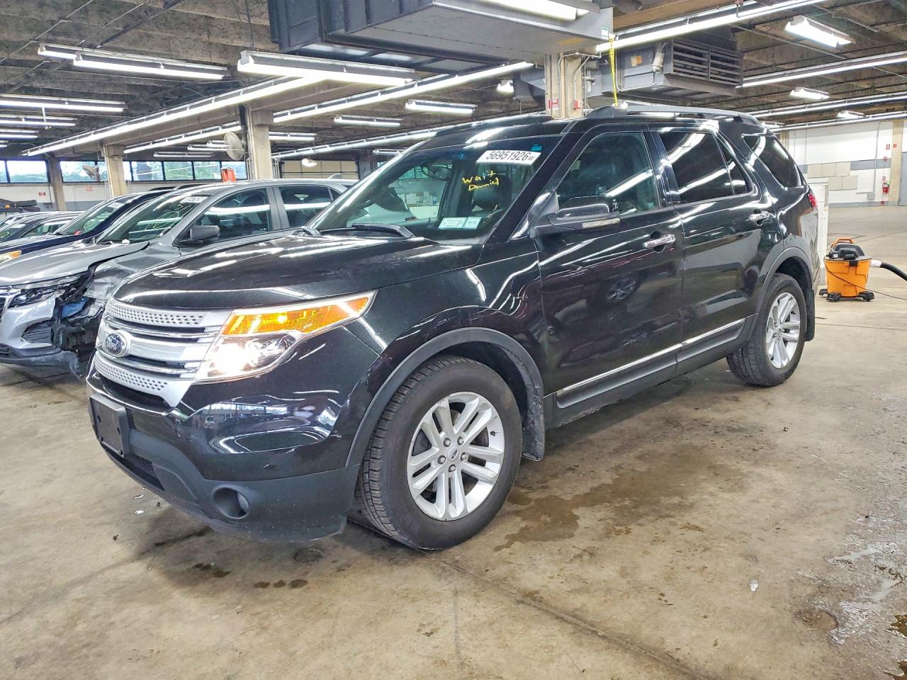 Salvage Ford Explorer Image