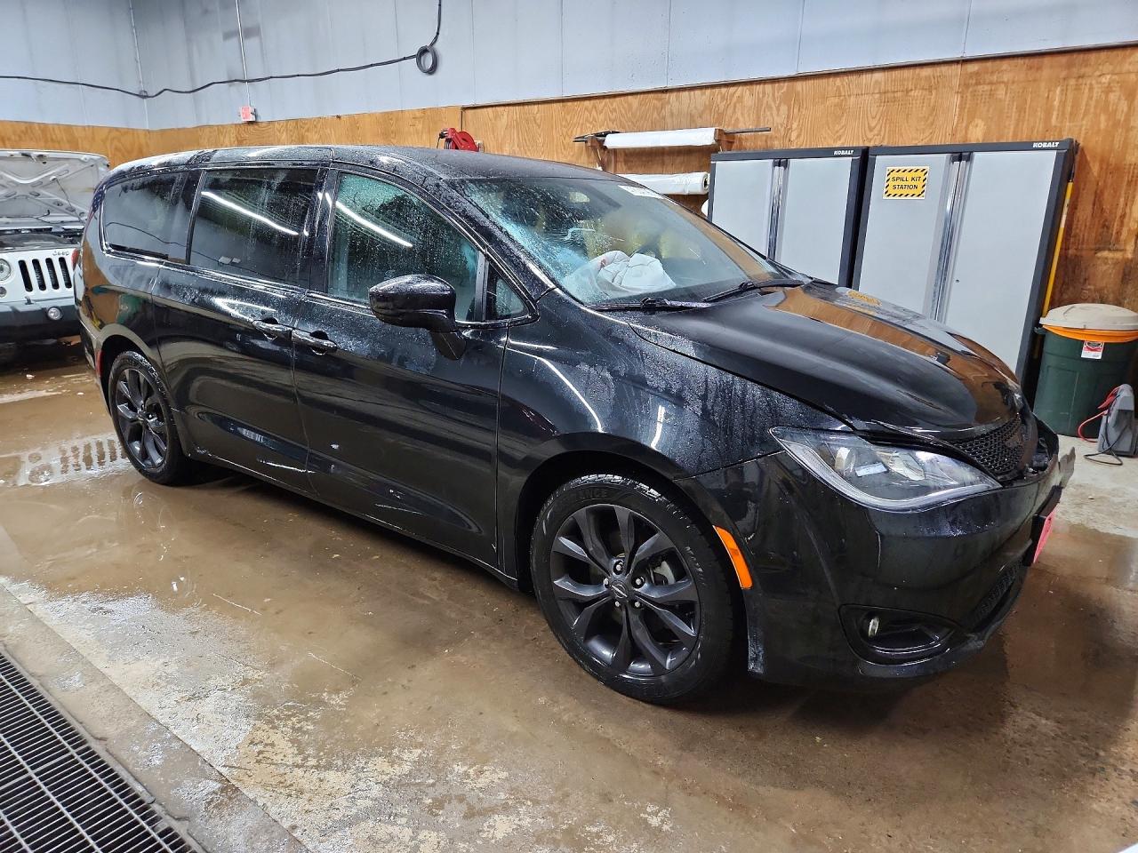 Chrysler Pacifica Touring Plus