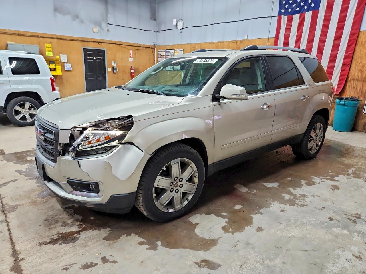 Salvage GMC Acadia Image