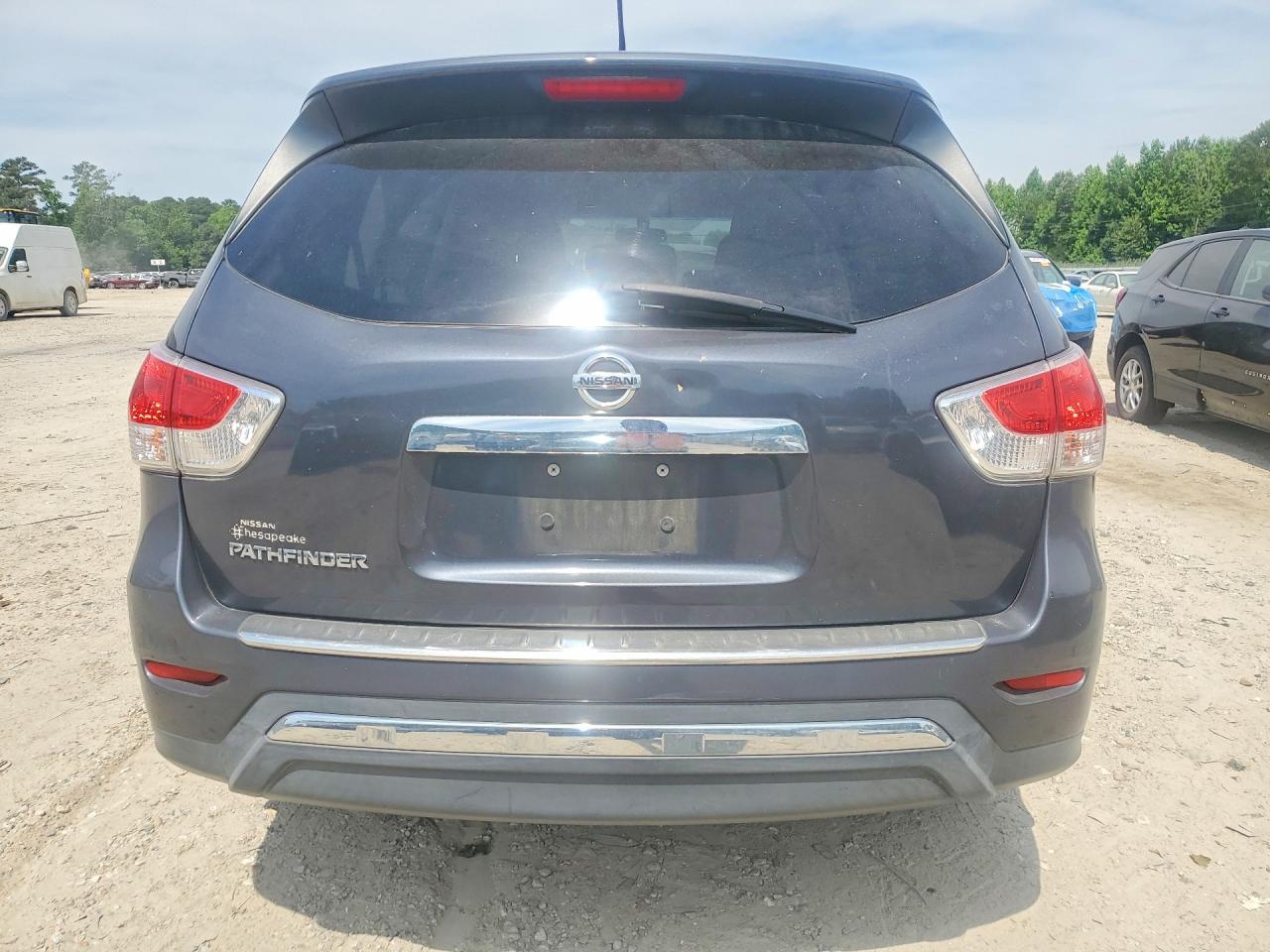 Nissan Pathfinder S